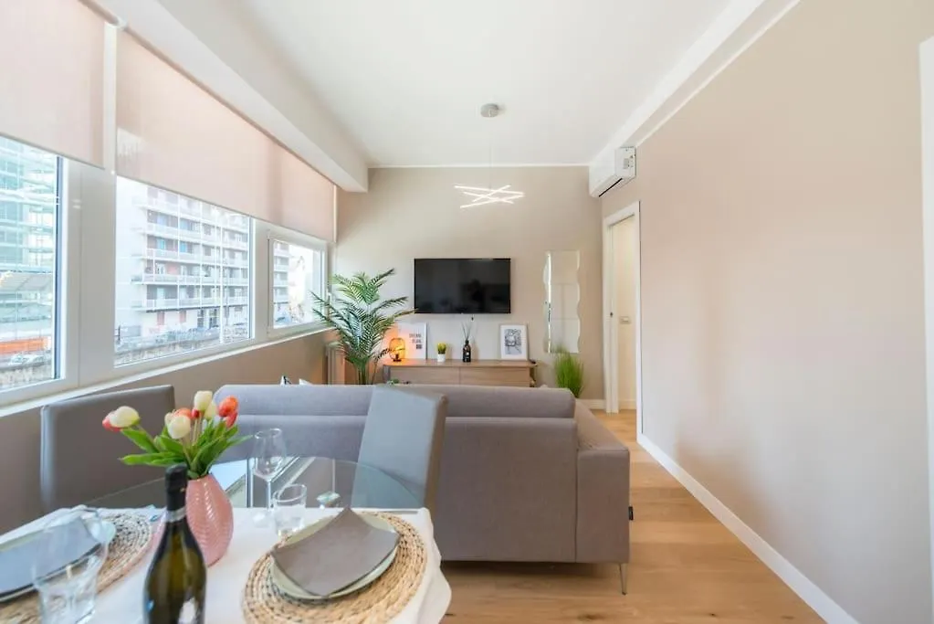 Cozy Private Flat - Mm Marche 7 Min Apartment Milan