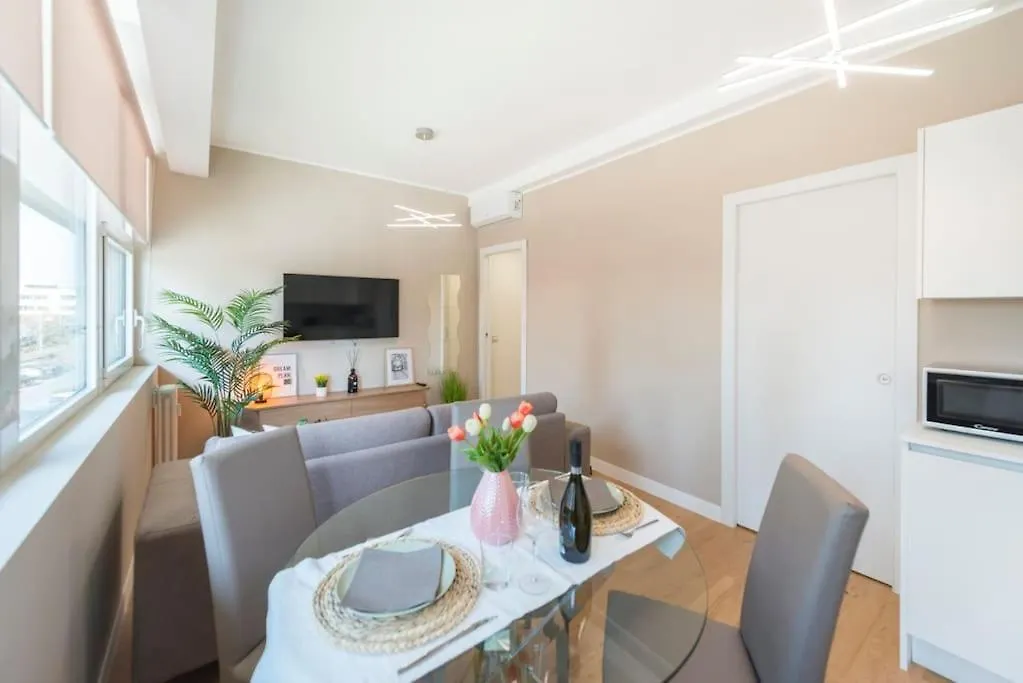 Cozy Private Flat - Mm Marche 7 Min Apartment Milan Italy