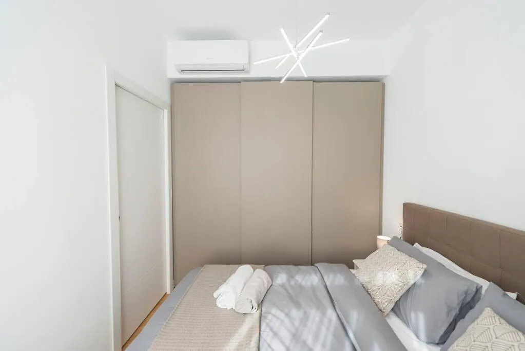 Cozy Private Flat - Mm Marche 7 Min Apartment Milan