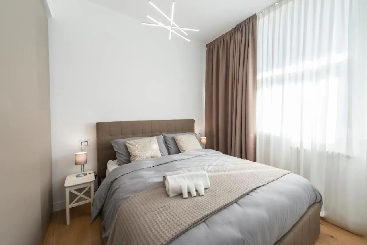 Cozy Private Flat - Mm Marche 7 Min Apartment Milan