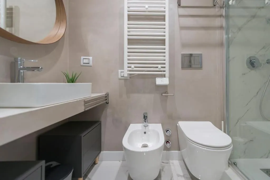 Cozy Private Flat - Mm Marche 7 Min Apartment Milan 0*,  Italy